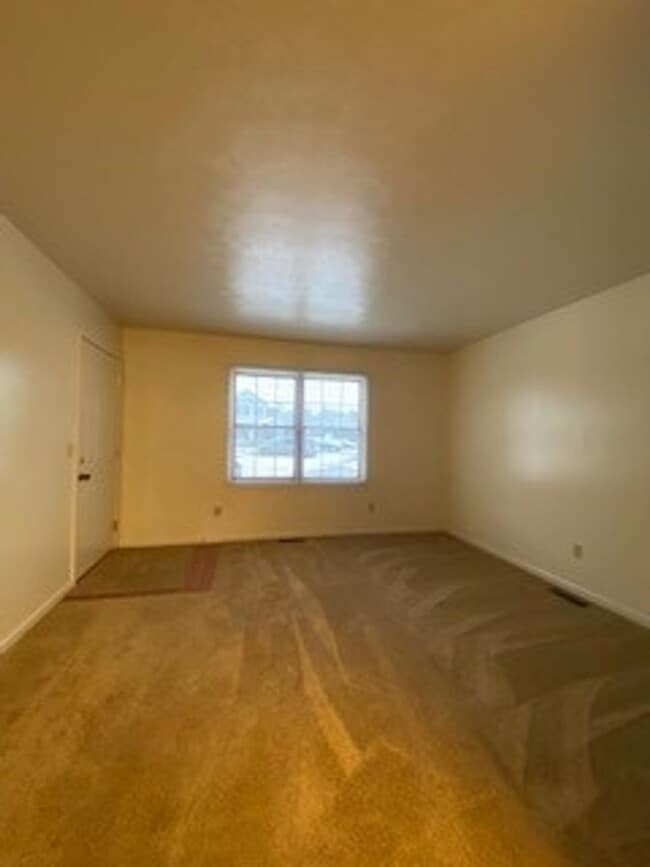 Photo - 124 S Silverwood Ln Unit Apt A