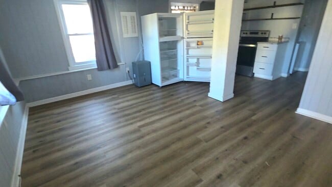 Photo - 440 N May St Unit 1