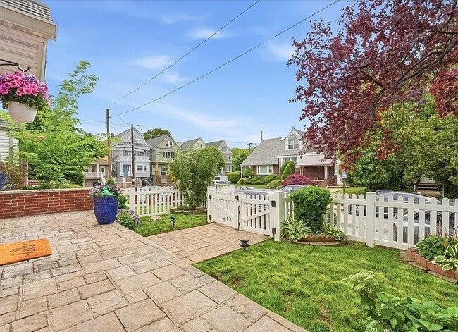 Photo - 6 Parkside Ln