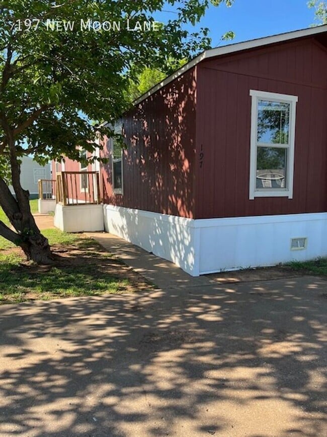 Photo - 197 New Moon Ln