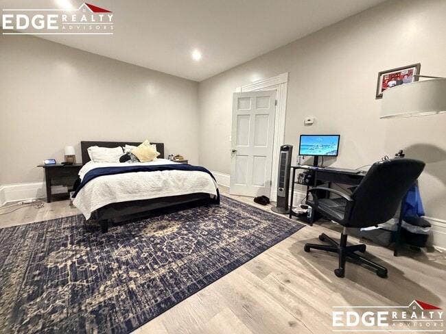 Photo - 73 Thorndike St Unit 1