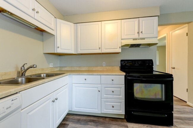 Photo - 8721 W 62nd Ave Unidad 8723