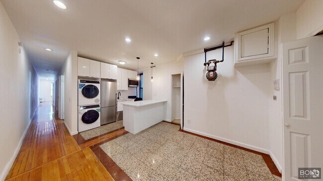 Building Photo - 104 Second Avenue Unit 10 Rental