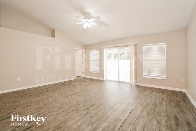 Photo - 4717 Huron Bay Cir