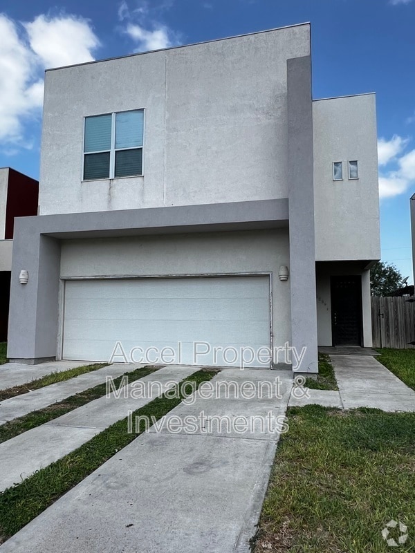Building Photo - 5239 Shalom Dr Rental