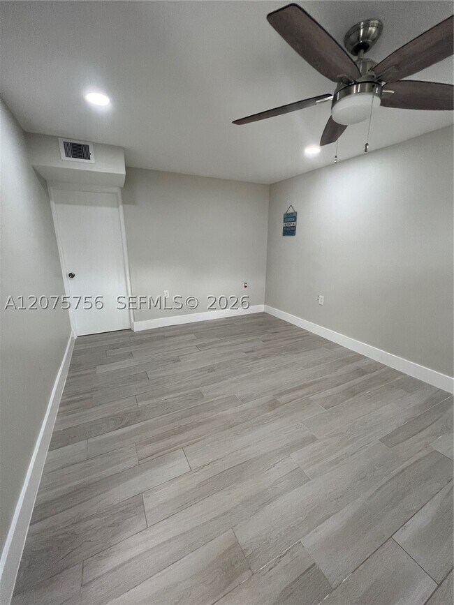 15012 Royal Palm Ave