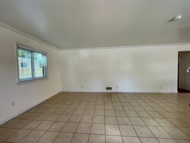 Photo - $0 DEPOSIT OPTION!  CHARMING 3BED/2BATH HARVEY PARK RANCH STYLE HOME!