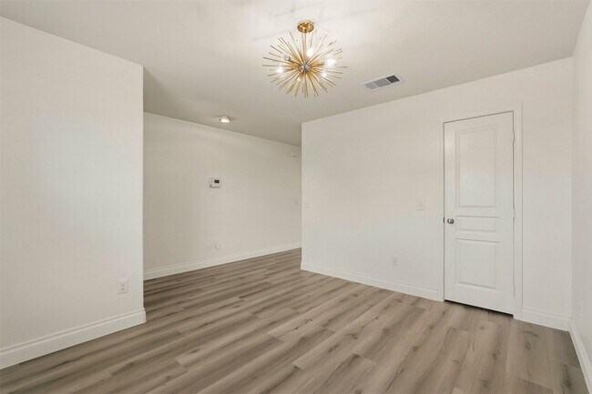 Photo - 6810 Cortenridge Ln