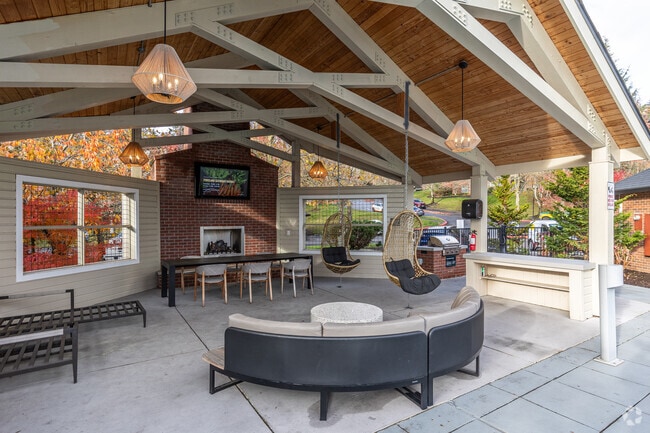 BBQ Area - Arbor Heights