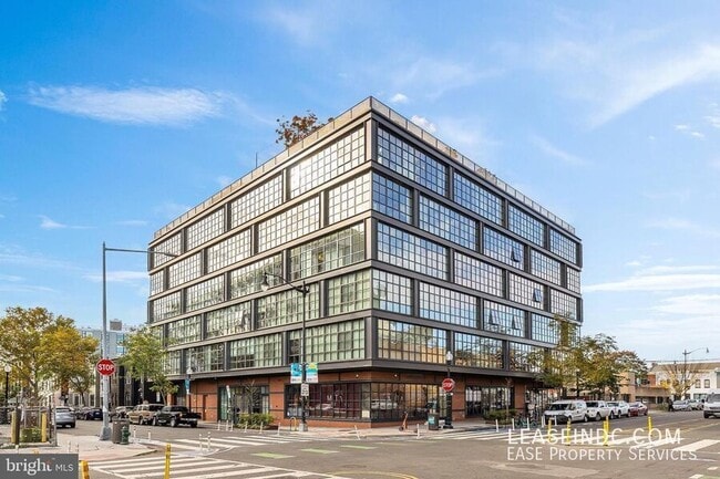 Building Photo - 2030 8th St NW Unit #301a