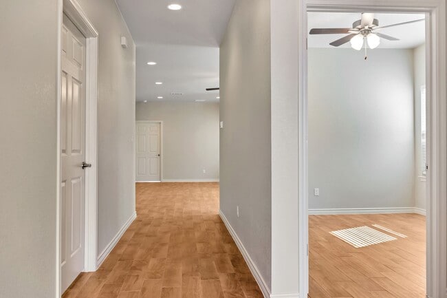 Photo - 643 County Rd 306