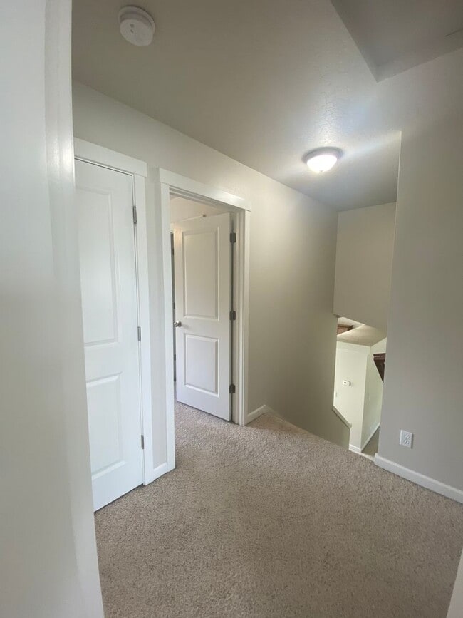 Photo - LARGE SINGLE FAMILY HOME ON CORNWALL (RPM#220)