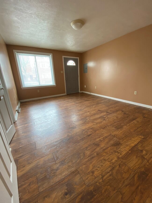 Building Photo - 3955 Liberty Ave Unit 3955 Liberty Ave Apt 1
