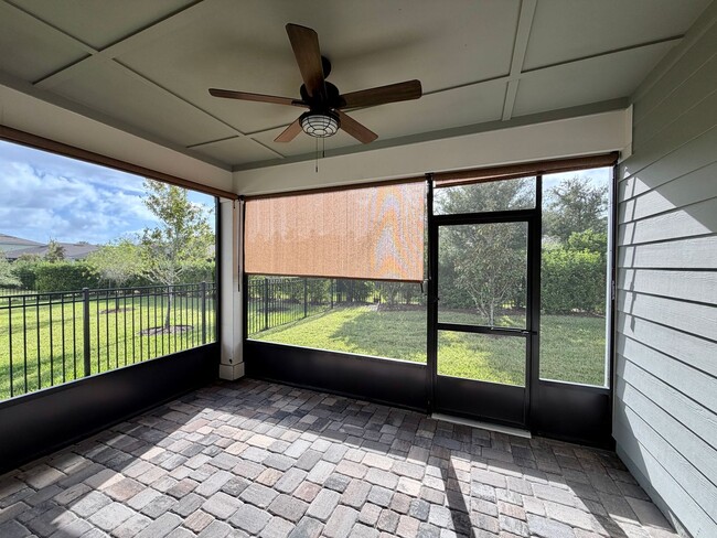 Photo - 106 Yellow Iris Ct