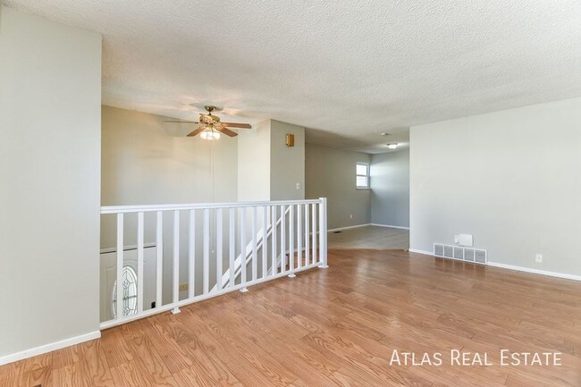 Photo - 4319 Moonbeam Dr