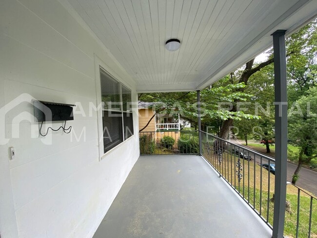 Photo - 828 Vanderbilt St