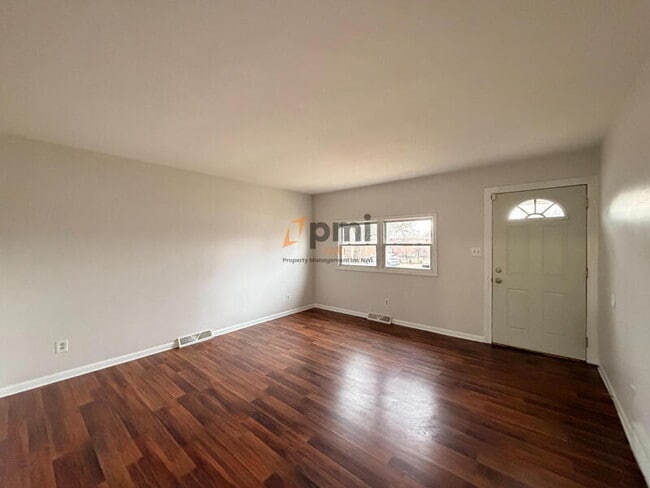 Photo - 1433 Shell St