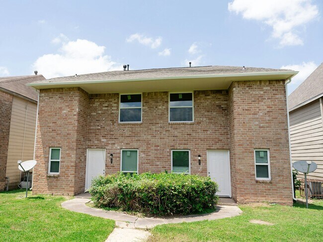 Photo - 12214 Ormandy St