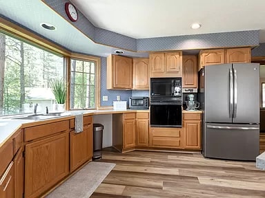 Photo - 354 Blue Spruce Ln