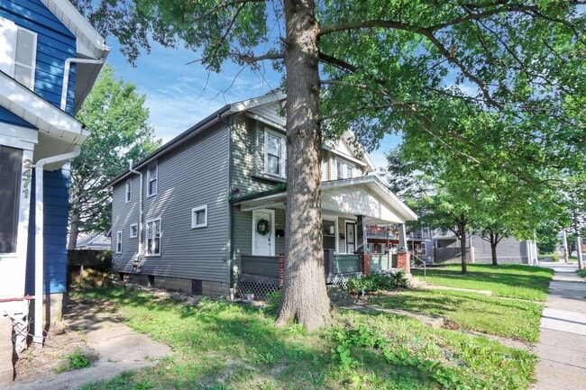 Photo - 2475 Indianola Ave