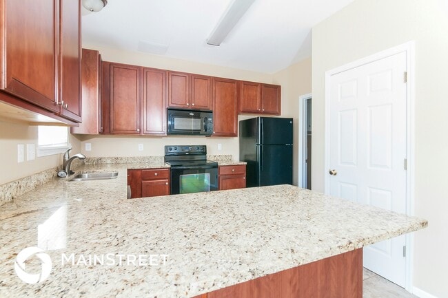 Photo - 231 Greengate Dr