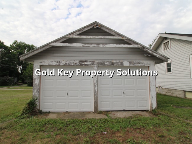 Photo - Attractive 2 BR 1 BA House with 2-Car Garage and Covered Porch (NO SECTION 8)