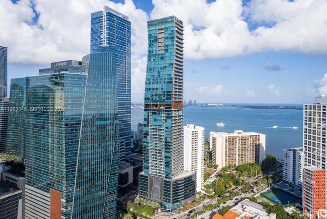 Building Photo - 1451 Brickell Ave Unit 2706