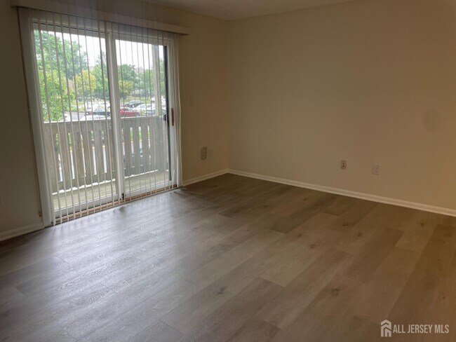 Photo - 414 Ravens Crest Dr