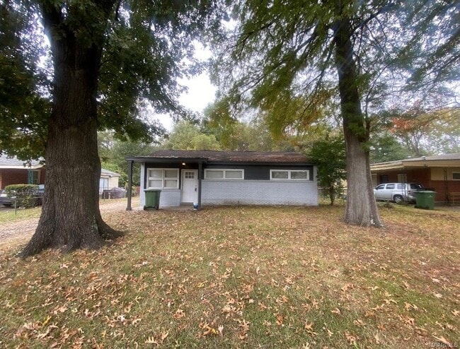 Photo - 3220 Doris Cir