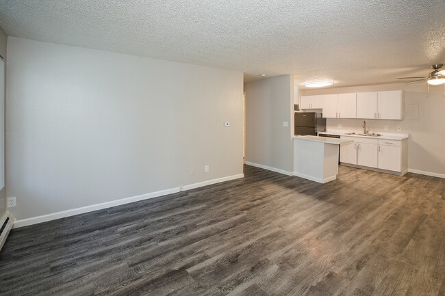 Lincoln Springs Apartments