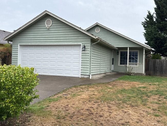 Photo - 3 Bedroom / 1.5 Bath Home with Garage and ...