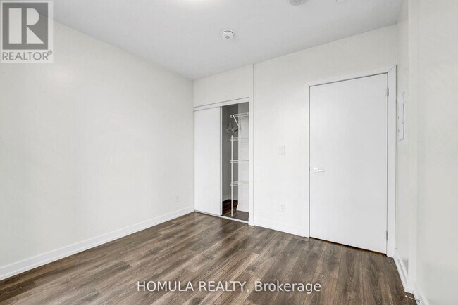 Photo - 159 Wellesley St E Unit 303