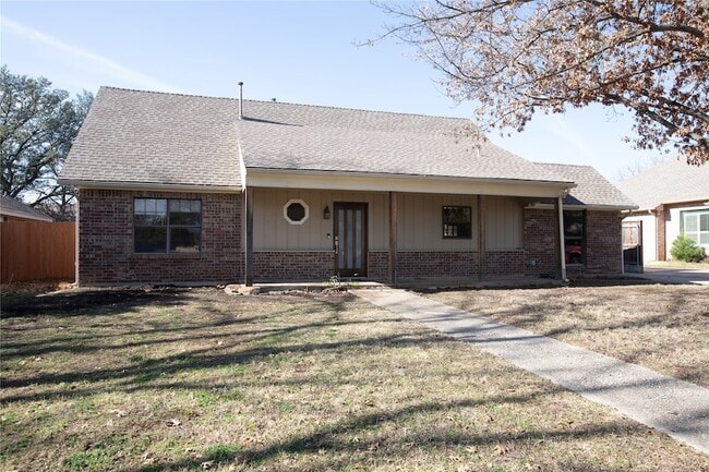 Photo - 1929 N Lake Trail