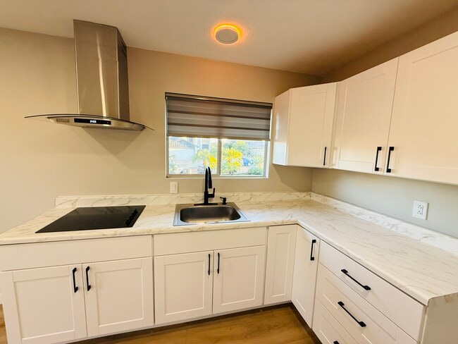 Photo - 6186 Daisy Pl