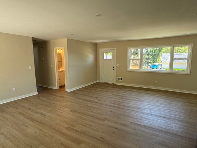Photo - 17 Springside Ave