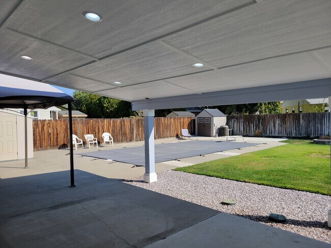 Photo - 210 Jadwin Ave