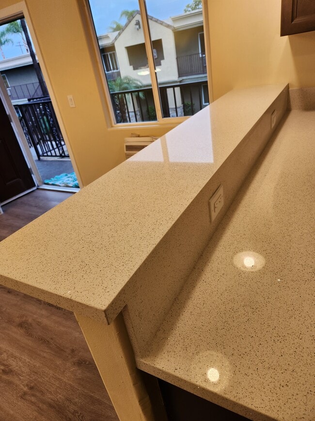 Photo - 800 N Mollison Ave Unidad 32