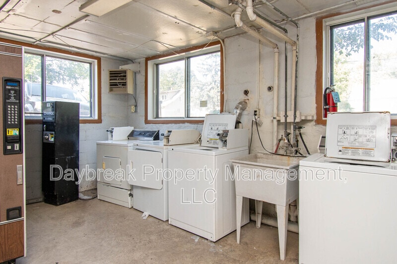 Photo - 1258 10th St N