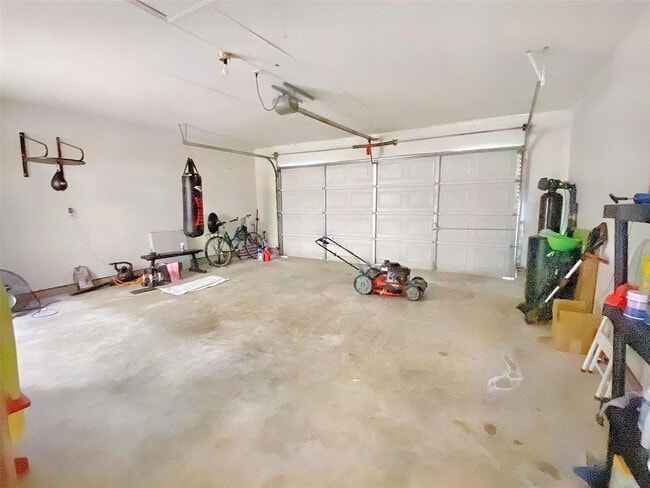 Building Photo - "Charming 3-Bedroom Home with Spacious Interior in San Marcos – Discover 1371 Sq Ft of Comfort!"