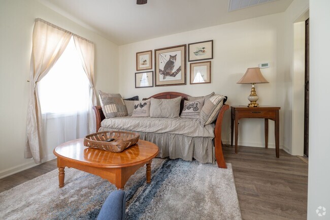 Building Photo - Cozy Charm and Modern Comfort! Fully Renov... Rental