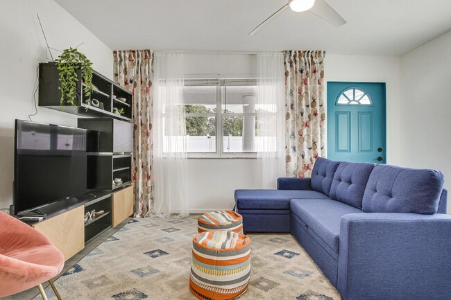 Building Photo - 2629 SW 6th Ct Rental