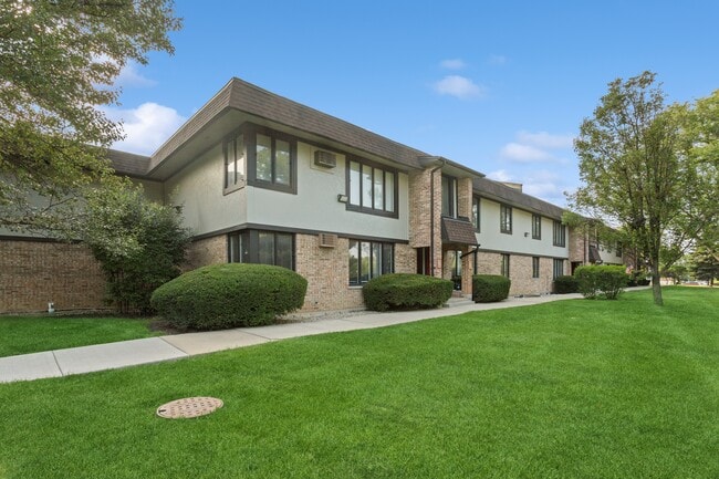 Photo - The Clarendon Apartment Homes