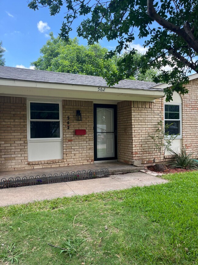 Photo - 562 W Ferndale Ln
