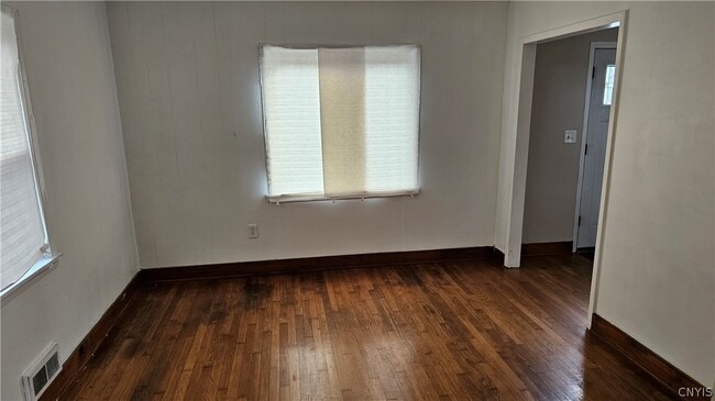 Photo - 203 Wilmont Rd