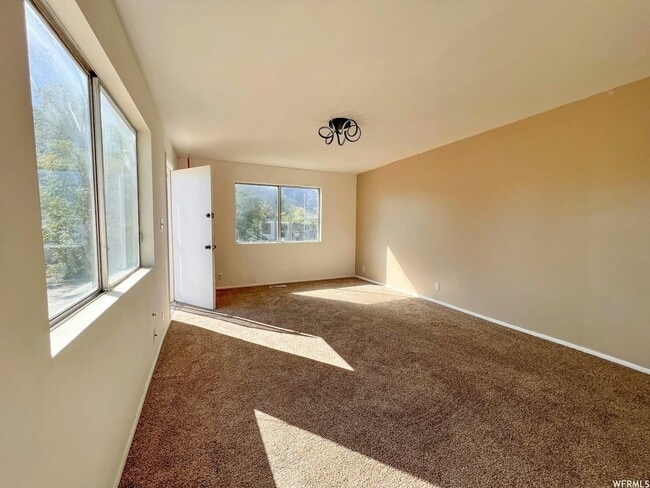 Building Photo - 18 Palmer St