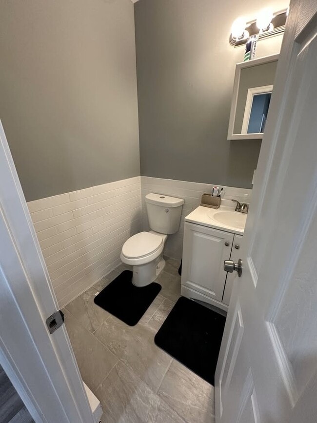 Photo - 118 Sunbury St Unit 1B