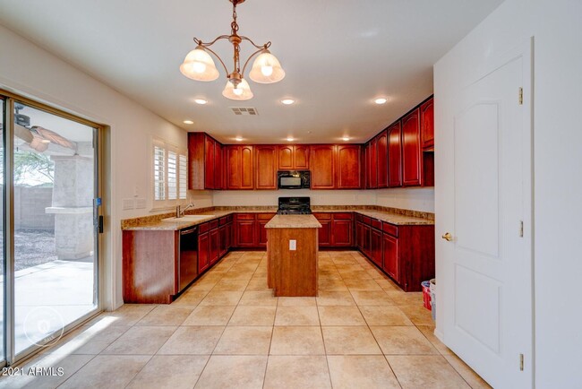 Photo - Gorgeous 4 Bed 3 Bath 3 Car home in Peoria with community Pool