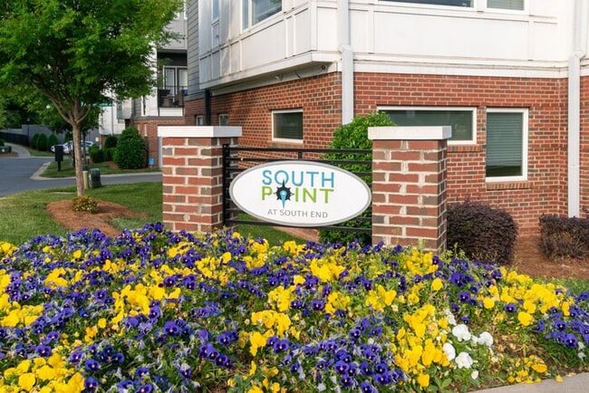 Photo - Beautiful Modern Townhome in South End Available 5/1!