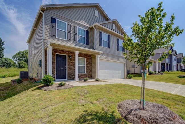 Photo - 3 BR, 2.5 BA., 2 Car Garage in Boiling Springs, Near I-85