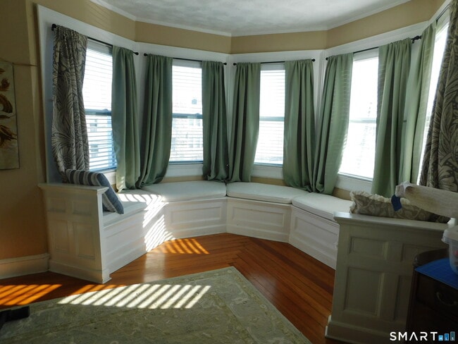 Photo - 195B Pequot Ave